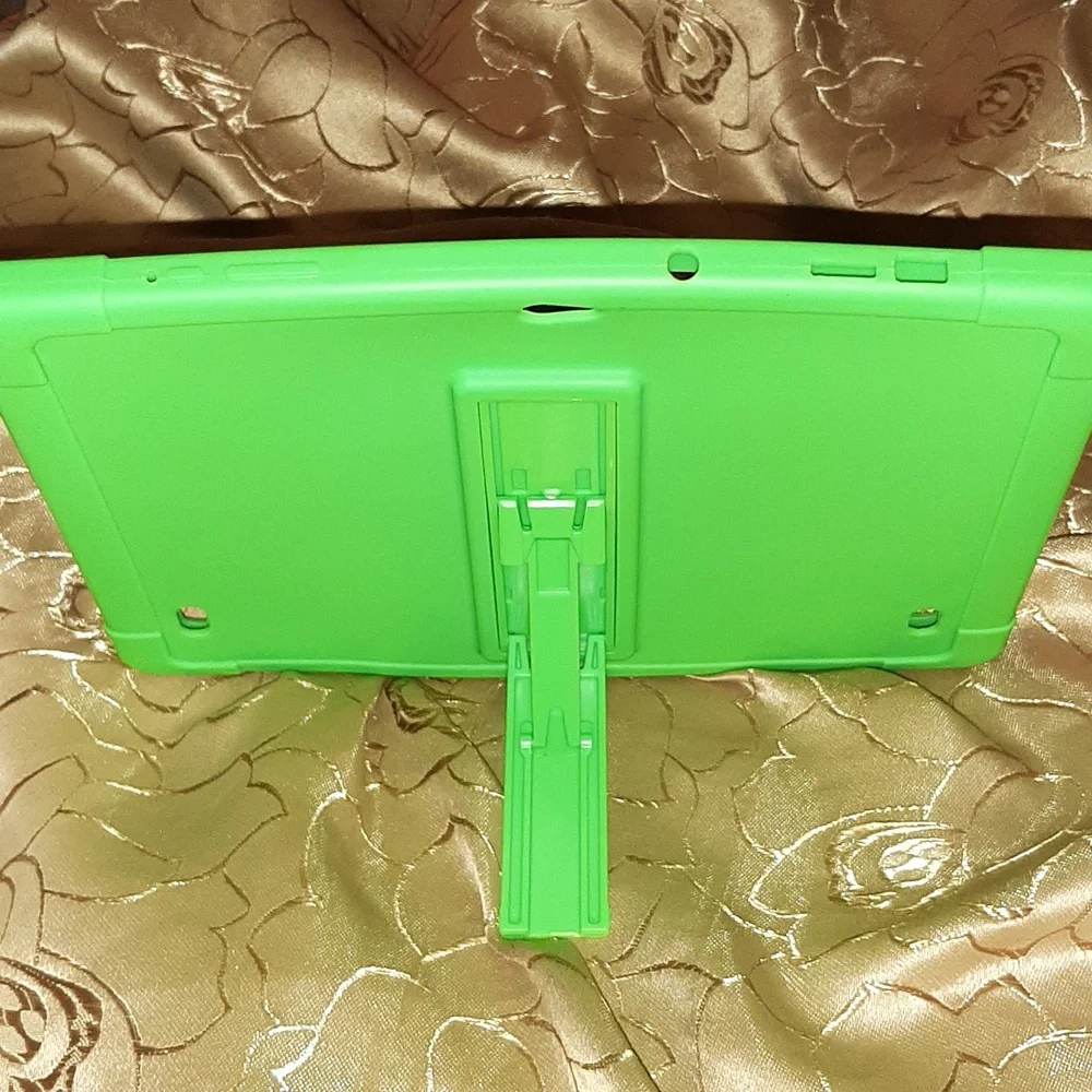 🎮Green Tablet Case- Like New🕹